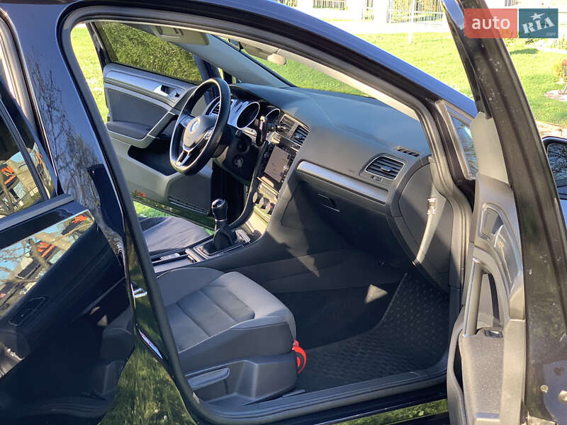 Універсал Volkswagen Golf 2019 в Коломиї