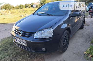 Хетчбек Volkswagen Golf 2006 в Бобровиці