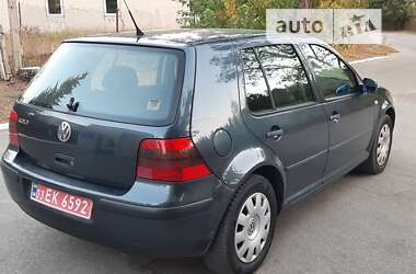 Хетчбек Volkswagen Golf 2001 в Черкасах