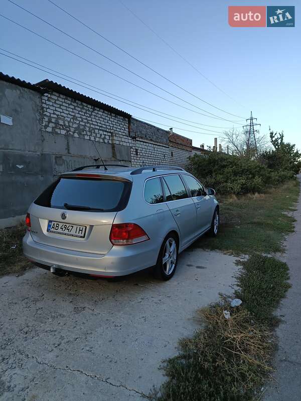 Универсал Volkswagen Golf 2009 в Виннице