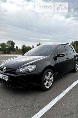 Хэтчбек Volkswagen Golf 2011 в Киеве