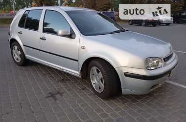 Хэтчбек Volkswagen Golf 2000 в Виннице