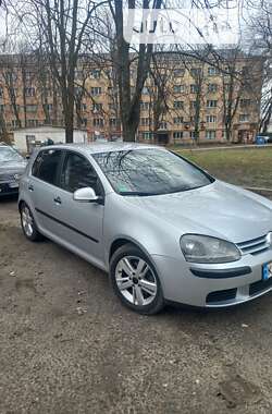 Хэтчбек Volkswagen Golf 2003 в Киеве