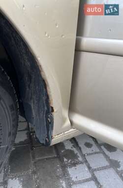 Хэтчбек Volkswagen Golf 2002 в 