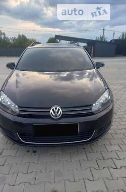 Универсал Volkswagen Golf 2011 в Черновцах