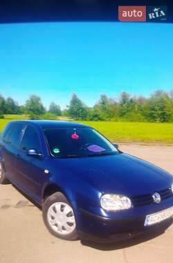 Хетчбек Volkswagen Golf 2001 в 