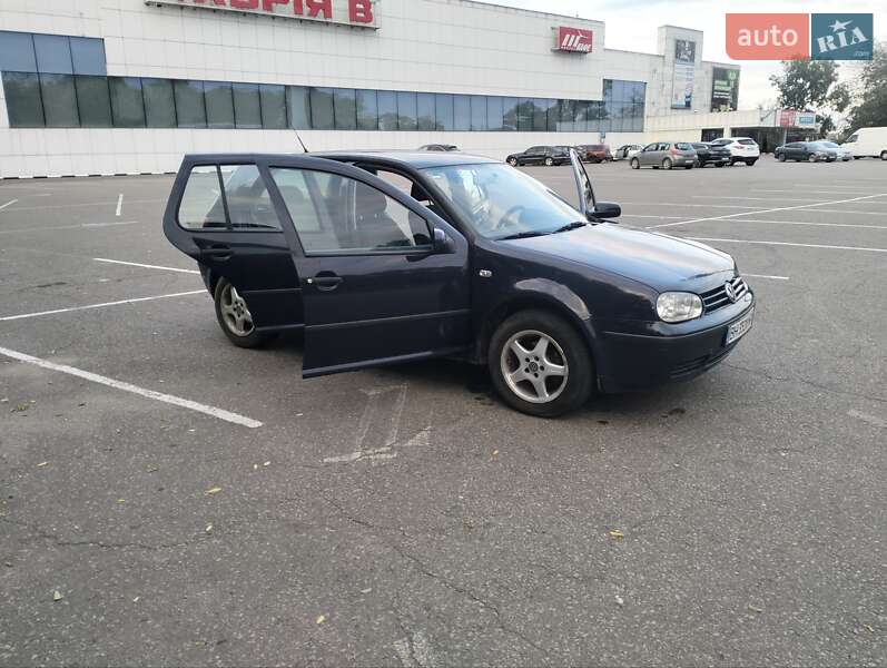 Хэтчбек Volkswagen Golf 2000 в Измаиле