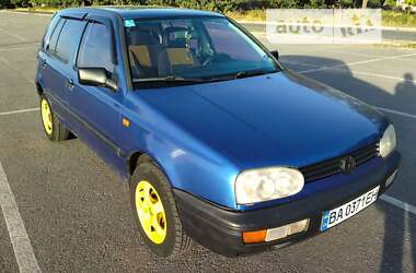 Хэтчбек Volkswagen Golf 1993 в Кропивницком