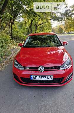 Хетчбек Volkswagen Golf 2015 в Запоріжжі