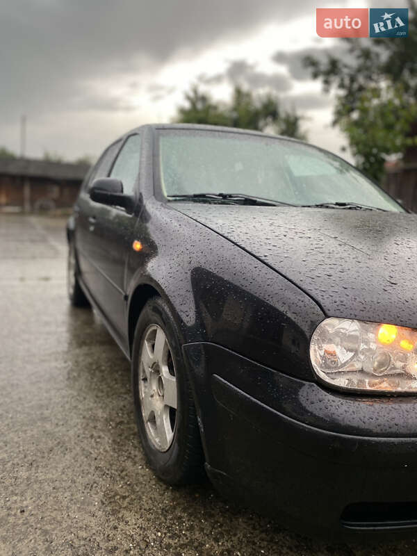 Хетчбек Volkswagen Golf 1998 в Мукачевому