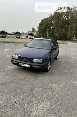 Хэтчбек Volkswagen Golf 1997 в Катеринополе