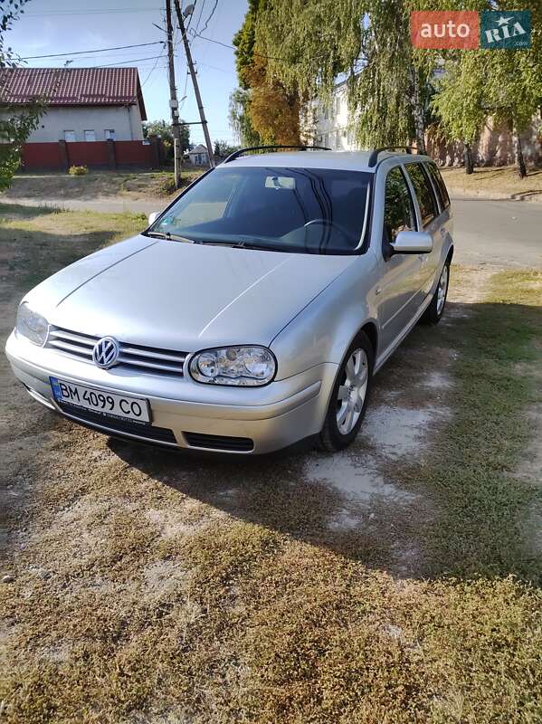 Універсал Volkswagen Golf 2003 в Сумах