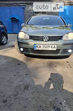 Хэтчбек Volkswagen Golf 2004 в Киеве