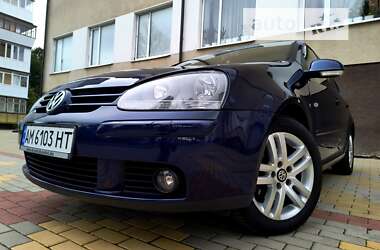 Хэтчбек Volkswagen Golf 2006 в Звягеле