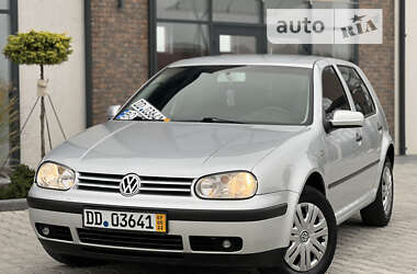 Хэтчбек Volkswagen Golf 2002 в Тернополе