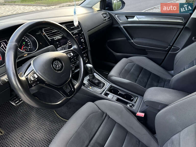 Універсал Volkswagen Golf 2019 в Одесі