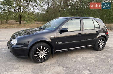 Хэтчбек Volkswagen Golf 2000 в Катеринополе