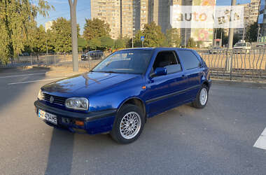 Хэтчбек Volkswagen Golf 1993 в Харькове