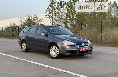 Универсал Volkswagen Golf 2009 в Коростене