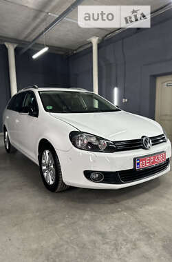 Универсал Volkswagen Golf 2011 в Луцке