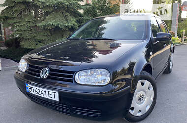 Хэтчбек Volkswagen Golf 2001 в Тернополе