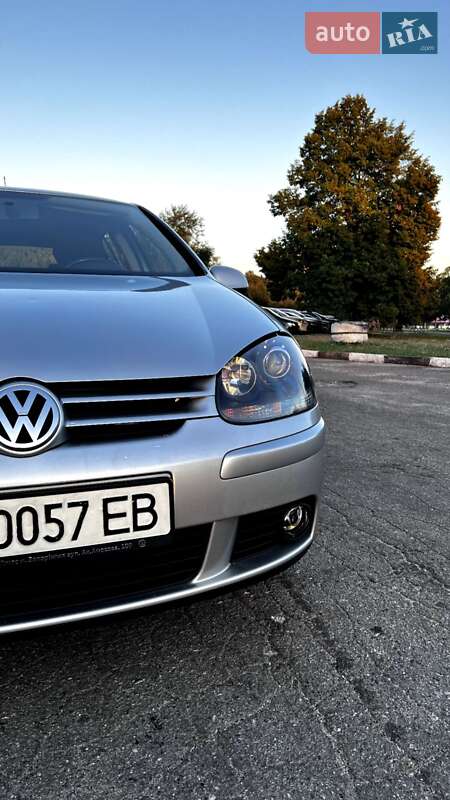 Хетчбек Volkswagen Golf 2006 в Запоріжжі