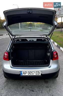 Хэтчбек Volkswagen Golf 2006 в Запорожье