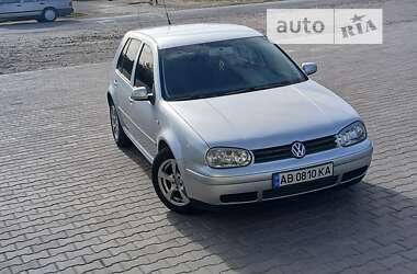 Хетчбек Volkswagen Golf 2000 в Чернівцях