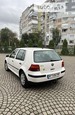 Хэтчбек Volkswagen Golf 2001 в Червонограде