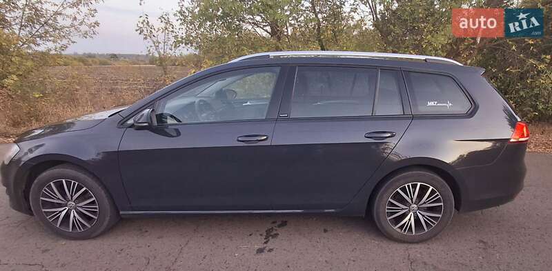 Універсал Volkswagen Golf 2016 в Полтаві