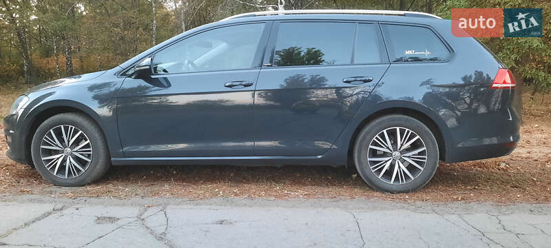 Універсал Volkswagen Golf 2016 в Полтаві