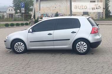 Хетчбек Volkswagen Golf 2004 в Дрогобичі