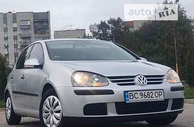 Хетчбек Volkswagen Golf 2004 в Дрогобичі