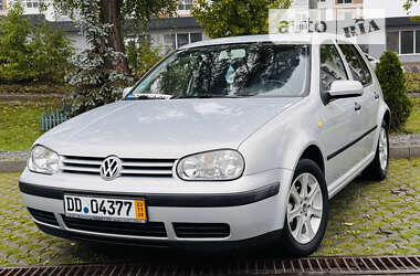 Хетчбек Volkswagen Golf 2000 в Тернополі