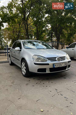 Хетчбек Volkswagen Golf 2003 в Харкові