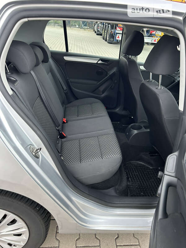 Хетчбек Volkswagen Golf 2011 в Вінниці