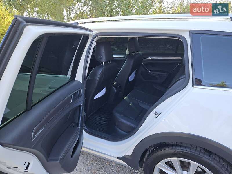 Універсал Volkswagen Golf 2016 в Кривому Розі