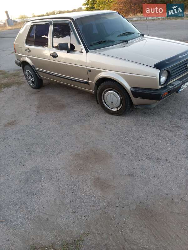Хэтчбек Volkswagen Golf 1987 в Никополе