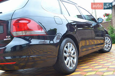 Универсал Volkswagen Golf 2011 в Сарнах