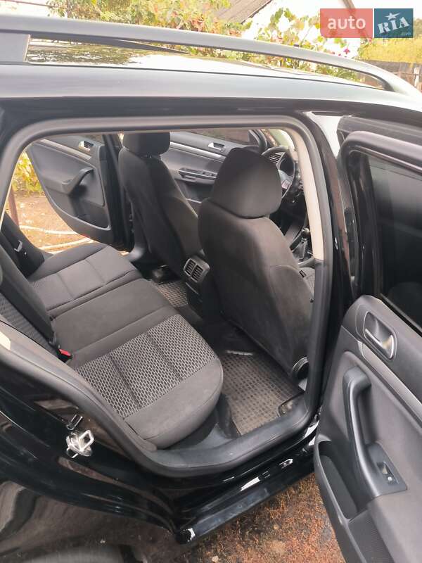 Универсал Volkswagen Golf 2011 в Полтаве