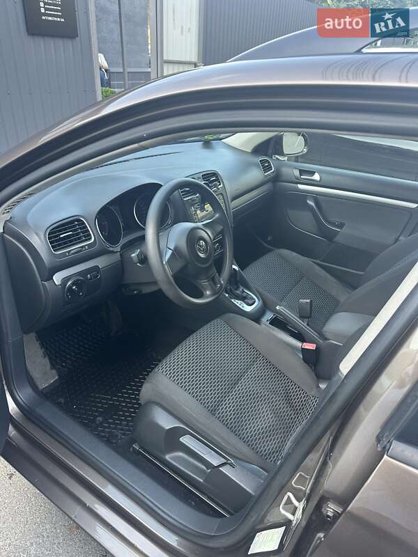 Универсал Volkswagen Golf 2011 в Днепре