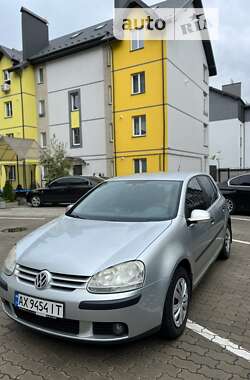 Хэтчбек Volkswagen Golf 2005 в Львове