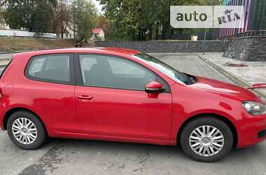 Хэтчбек Volkswagen Golf 2009 в Чернигове