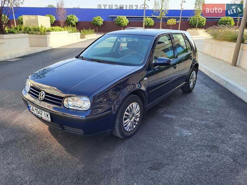 Volkswagen Golf 2003
