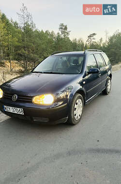 Універсал Volkswagen Golf 2002 в Березному