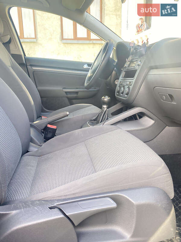 Універсал Volkswagen Golf 2008 в Івано-Франківську