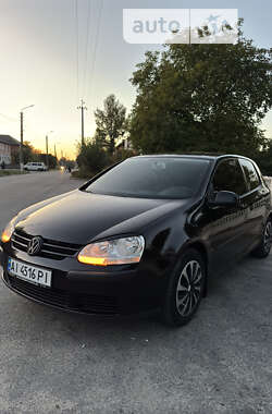 Хэтчбек Volkswagen Golf 2006 в Сквире