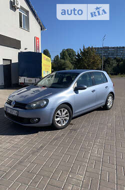 Хэтчбек Volkswagen Golf 2011 в Киеве