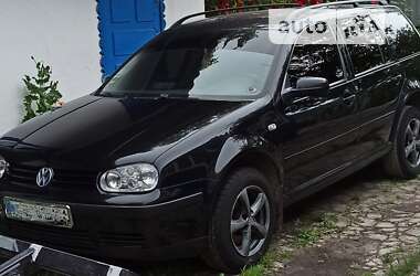 Универсал Volkswagen Golf 2003 в Радовеле