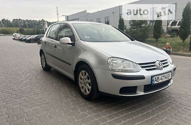 Хетчбек Volkswagen Golf 2005 в Вінниці